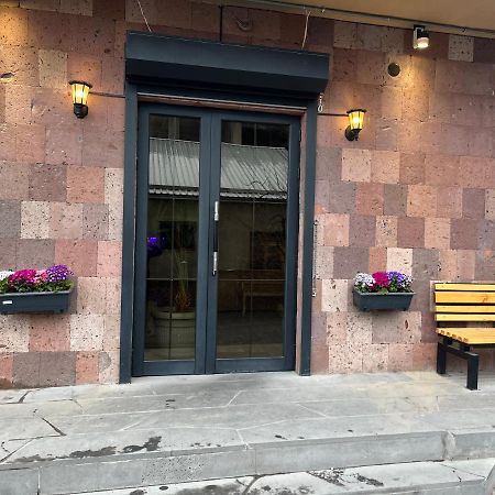 Street51 Hostel Jerevan Buitenkant foto